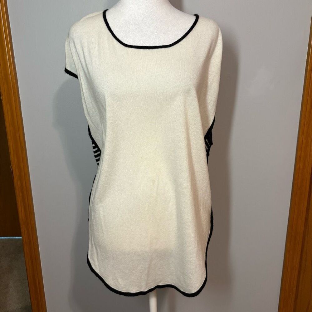 In Cashmere whisper white black stripes cap sleeve lightweight sweater size XL N
